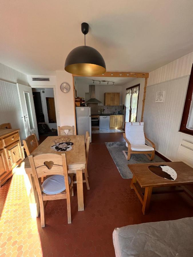 Bel Appartement Proche Du Centre De Chatel Bagian luar foto
